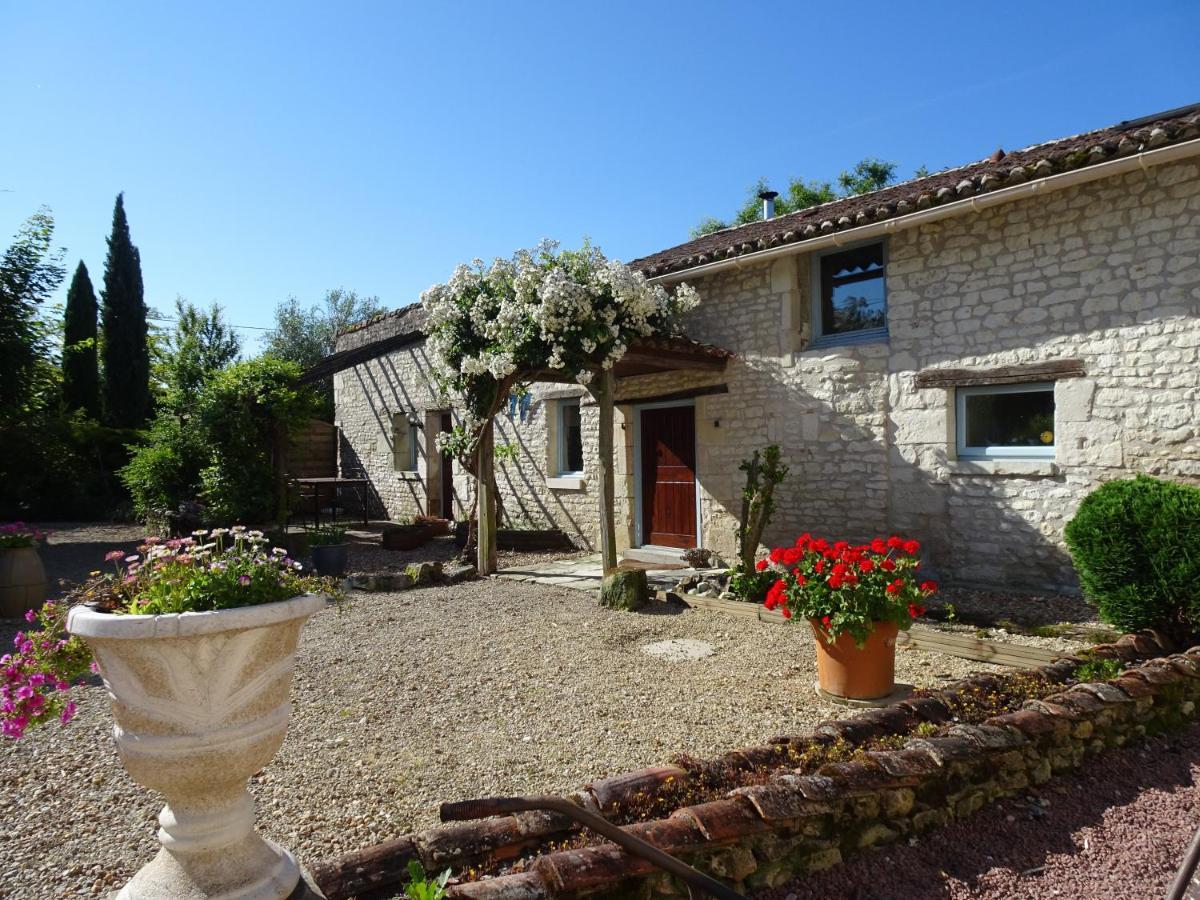 Les Coindries Villa Faye-la-Vineuse Exterior photo