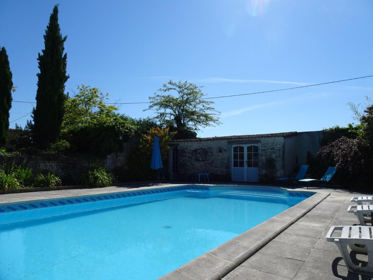 Les Coindries Villa Faye-la-Vineuse Exterior photo